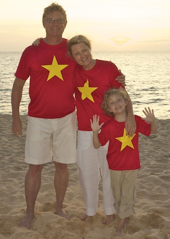 Description: Rexie Macbook Pro:Users:markviehman:temp:vietnam_beach.jpg